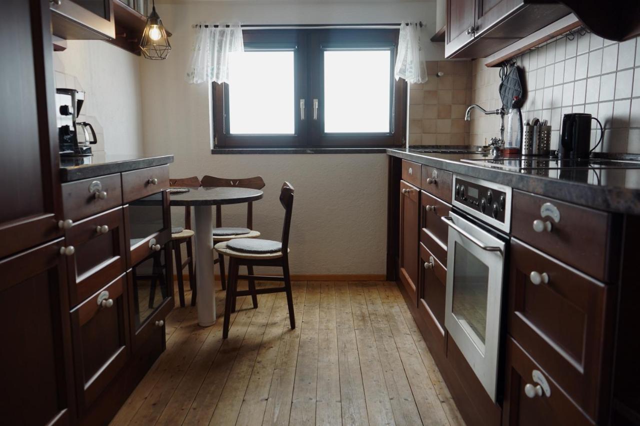 Unique: Geraeumig - Bhf-Nah - Parkplatz - Netflix Apartment BRE Exterior foto